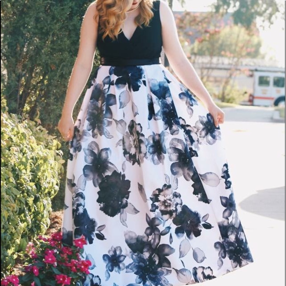 Size 6 LF brand (from Dillard’s) formal dress